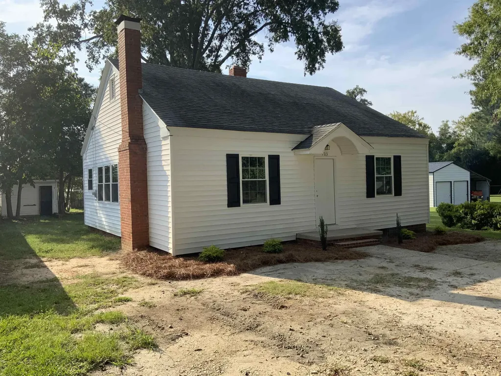 703 S King Avenue Dunn NC 28334
