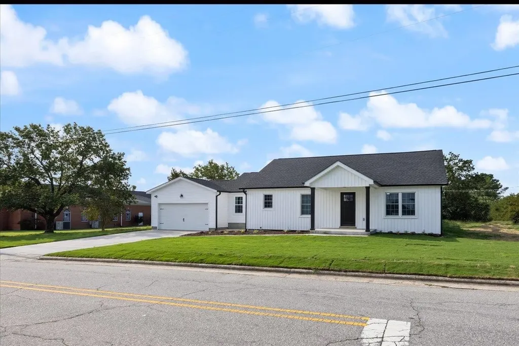 309 Everette Avenue Clayton NC 27520