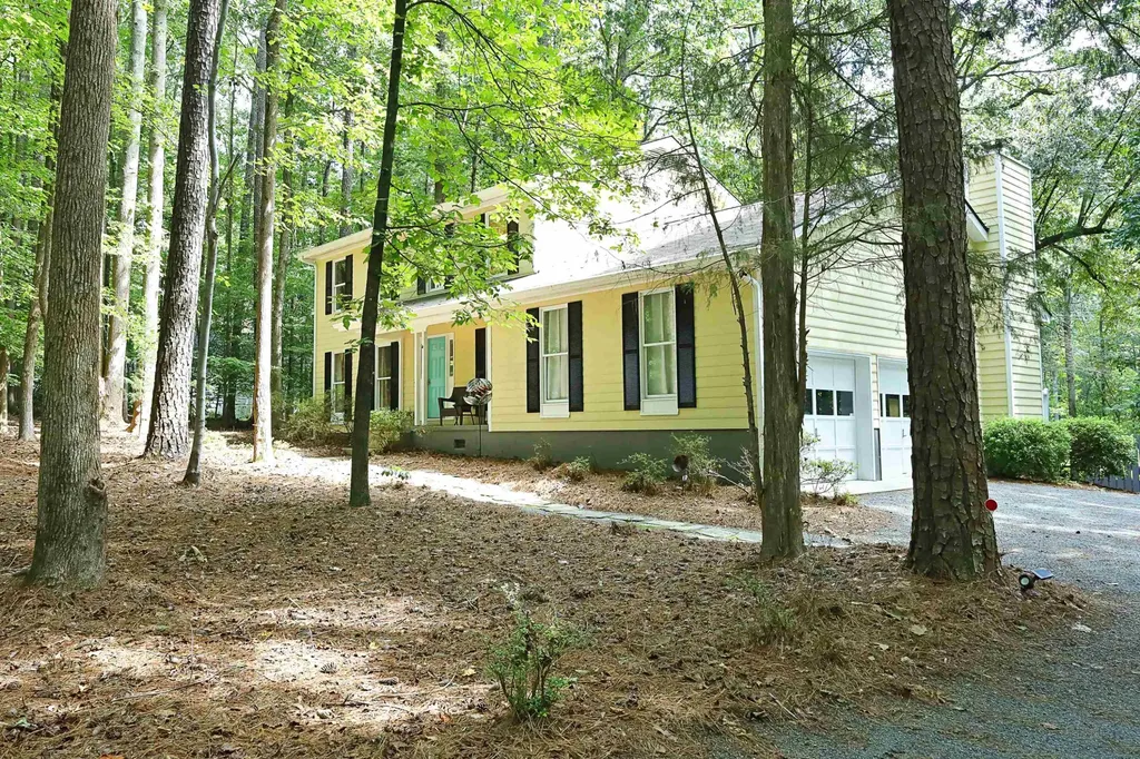 9018 Laurel Springs Drive Chapel Hill NC 27516