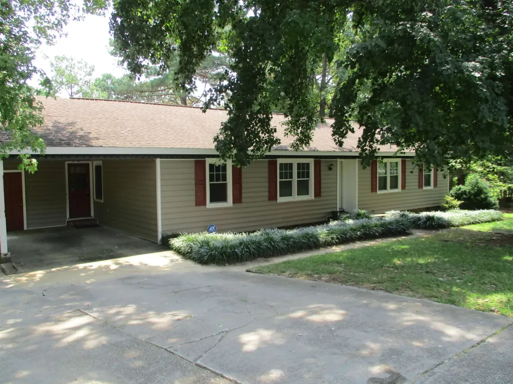 3712 Willow Creek Drive Raleigh NC 27604