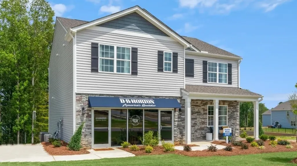 24 Moore Creek Drive Fuquay Varina NC 27526