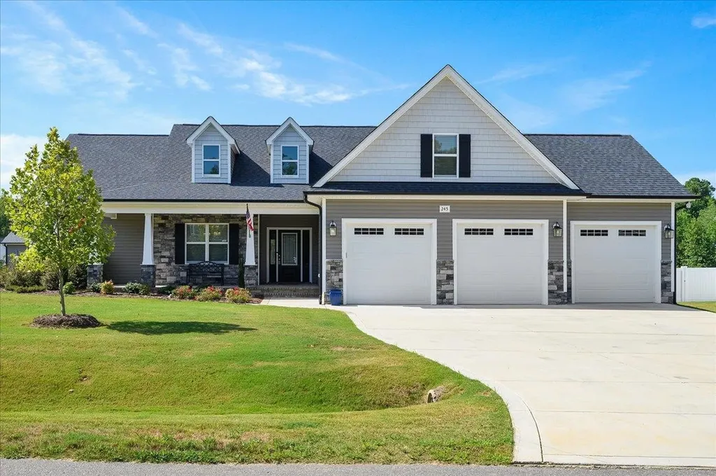 245 Oakhaven Drive Holly Springs NC 27540