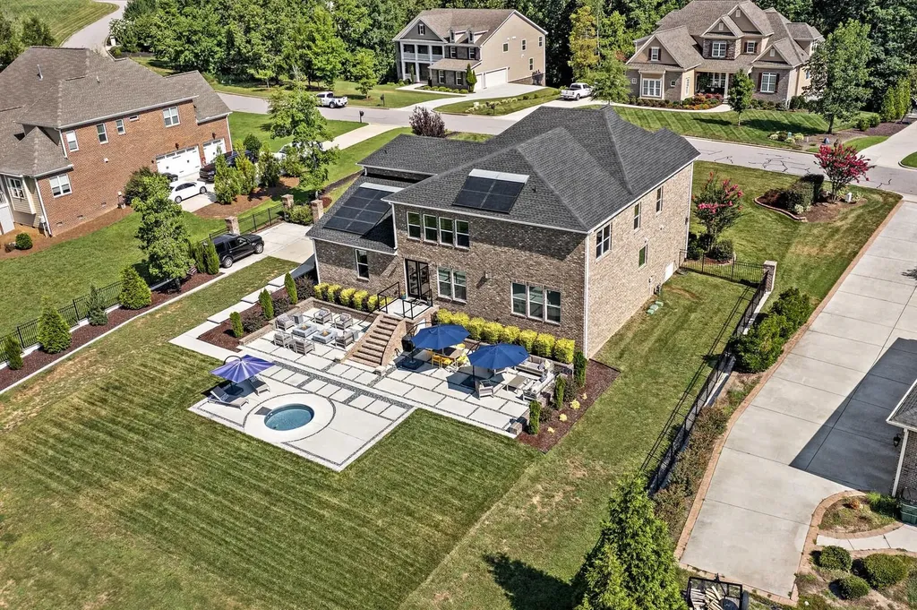 318 Rolling Meadows Lane Chapel Hill NC 27517