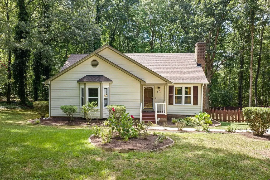 541 Hillcrest Drive Garner NC 27529