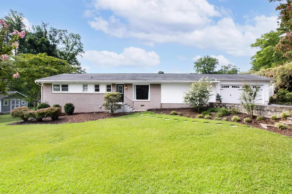 3124 Dogwood Drive Raleigh NC 27604