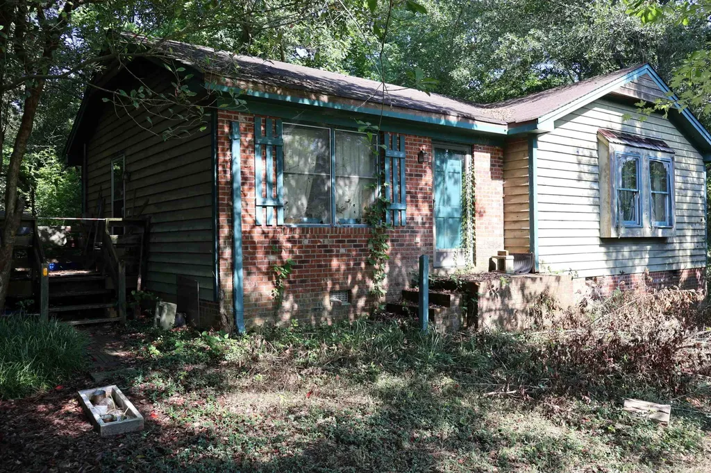 1028 Rock Drive Raleigh NC 27610