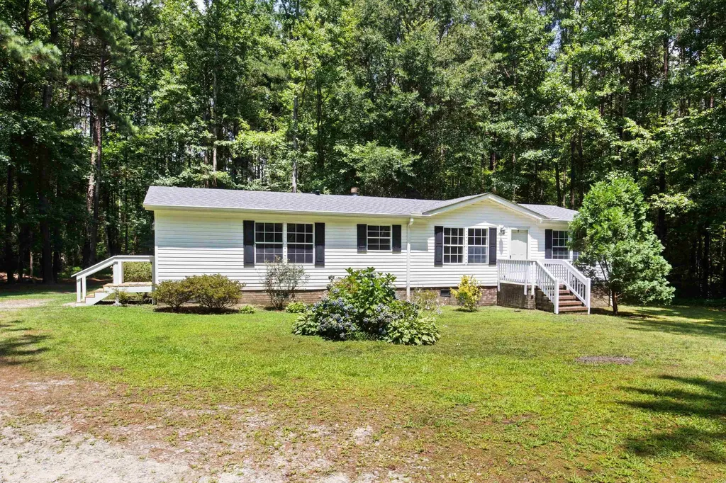 134 Altavista Court Clayton NC 27520