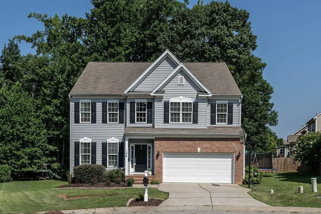104 Arch Bay Court Holly Springs NC 27540