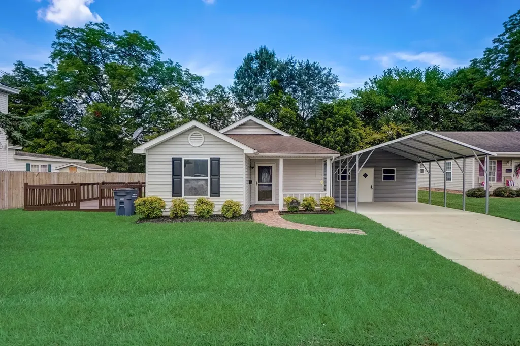 310 S Webb Street Selma NC 27576
