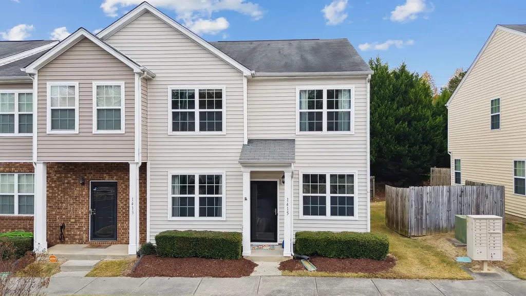 1415 Oxleymare Drive Raleigh NC 27610