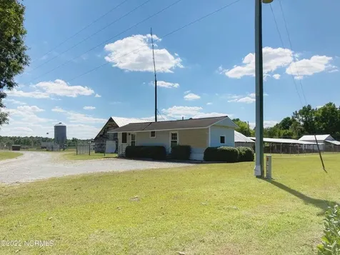 382 Pig Cradle Lane Clinton NC 28328