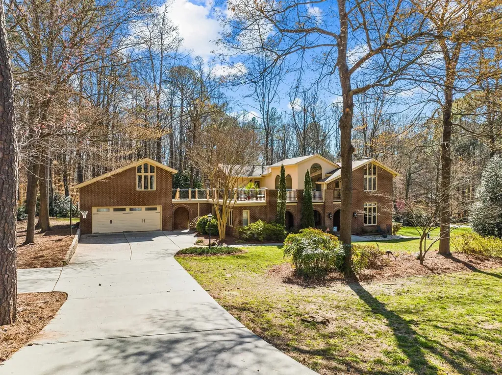 8413 Lakewood Drive Raleigh NC 27613