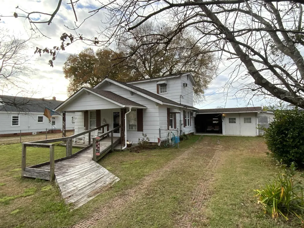 303 N Watauga Avenue Dunn NC 28334