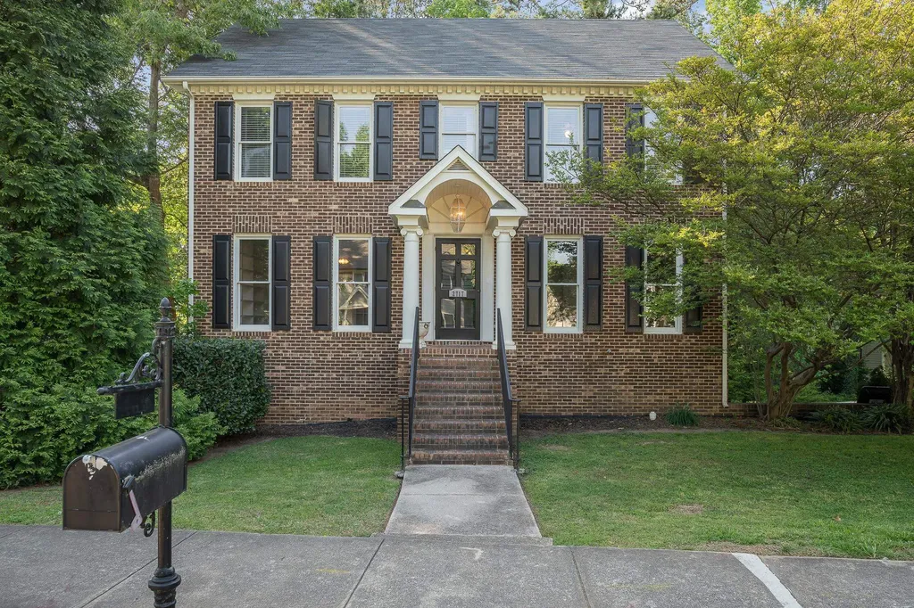 2717 Hiking Trail Raleigh NC 27615