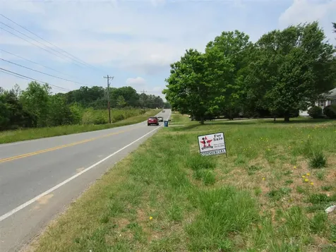 4517 Hicone Road Mcleansville NC 27301