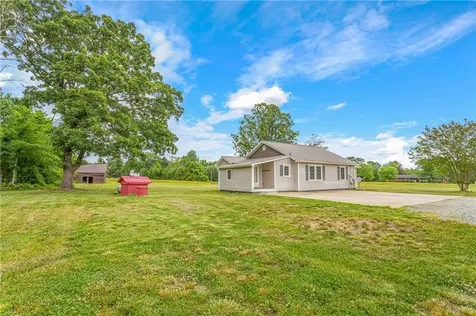 1152 Pagetown Road Elon NC 27244
