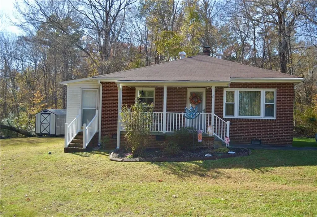 119 S Spray Street Haw River NC 27258