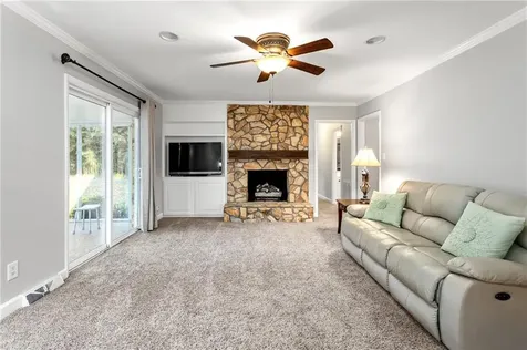 1874 Stratford Road Burlington NC 27217