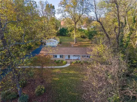 1874 Stratford Road Burlington NC 27217