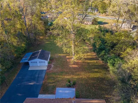 1874 Stratford Road Burlington NC 27217