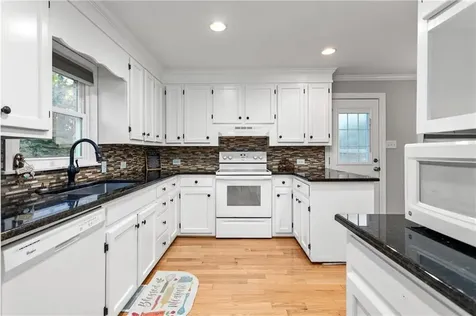 1874 Stratford Road Burlington NC 27217