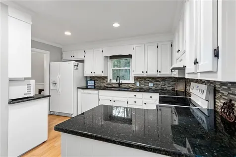 1874 Stratford Road Burlington NC 27217