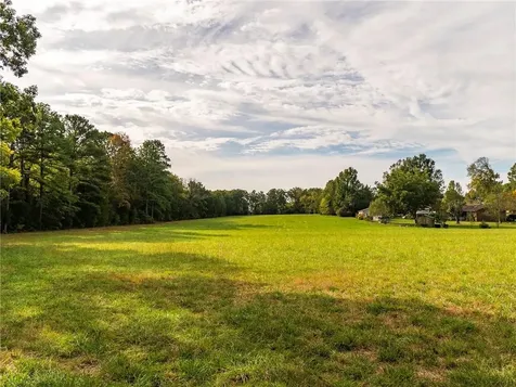 710 Woodard Drive Whitsett NC 27377