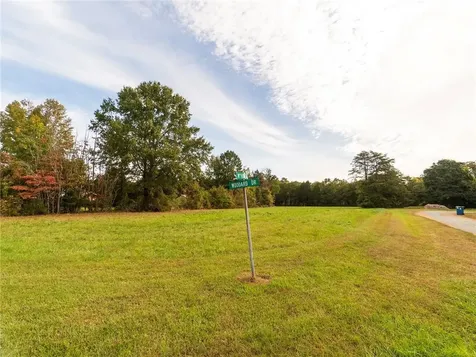 710 Woodard Drive Whitsett NC 27377