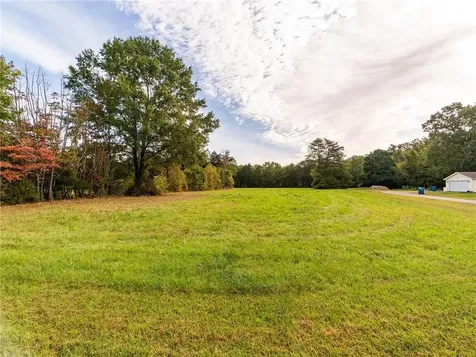 710 Woodard Drive Whitsett NC 27377
