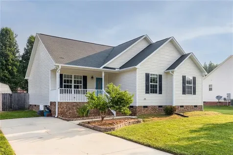 205 Esteban Court Mebane NC 27302