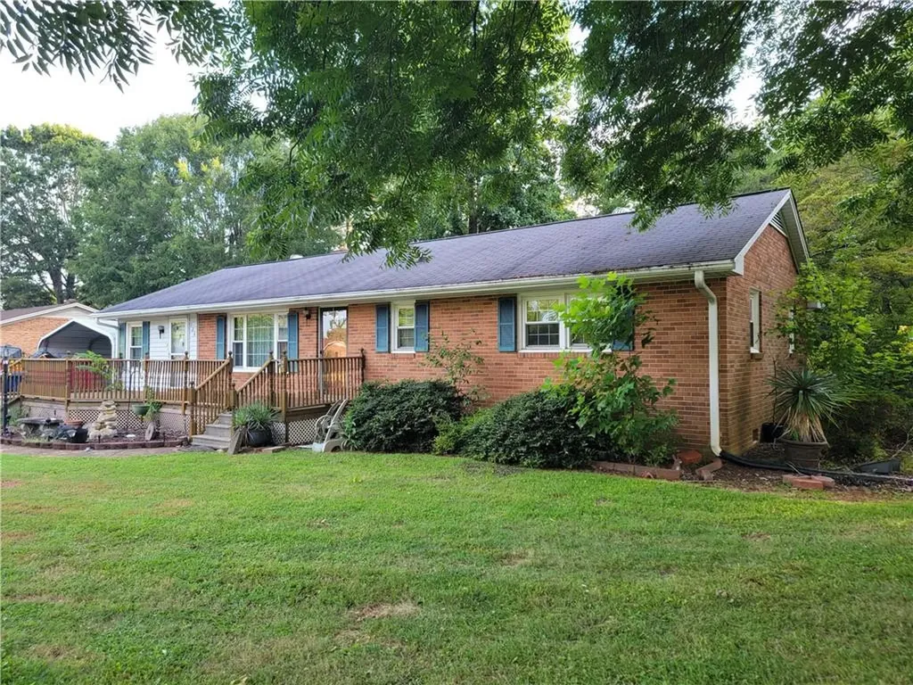224 N Wilkins Road Haw River NC 27258