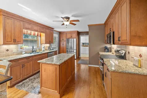 911 Emory Lane Raleigh NC 27609