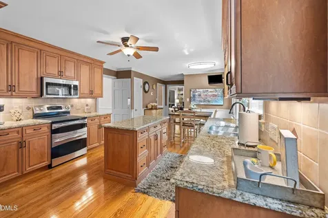 911 Emory Lane Raleigh NC 27609