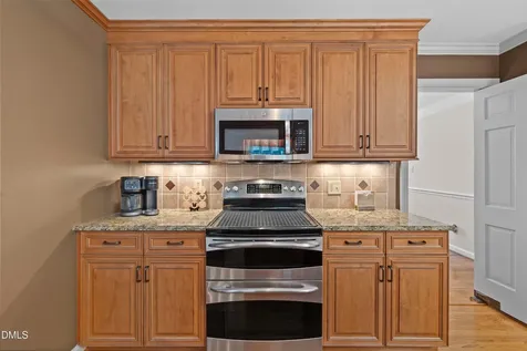 911 Emory Lane Raleigh NC 27609