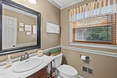 911 Emory Lane Raleigh NC 27609