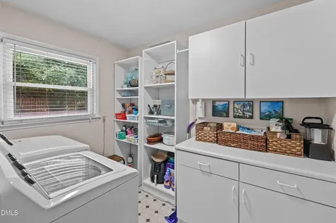 911 Emory Lane Raleigh NC 27609