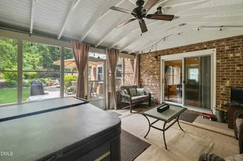 911 Emory Lane Raleigh NC 27609