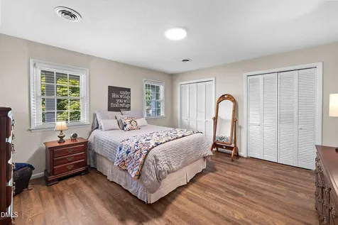 911 Emory Lane Raleigh NC 27609