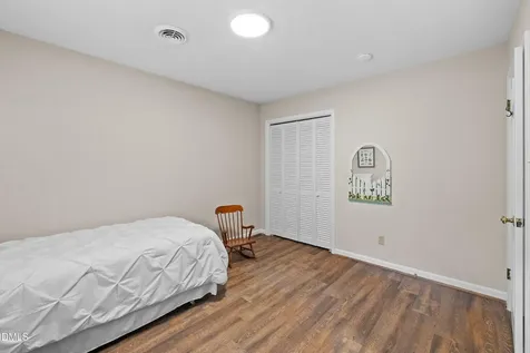 911 Emory Lane Raleigh NC 27609