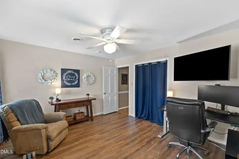 911 Emory Lane Raleigh NC 27609