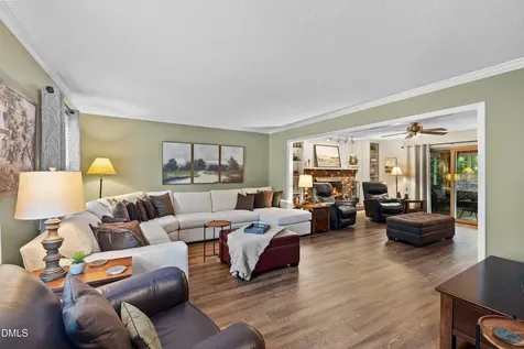 911 Emory Lane Raleigh NC 27609