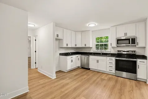 102 Amesbury Lane Cary NC 27511