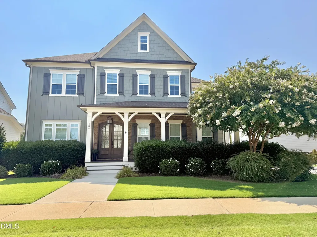 108 Split Trunk Path Holly Springs NC 27540