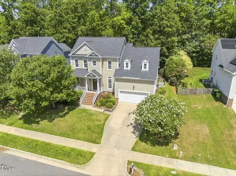 1316 Pendula Path Apex NC 27502
