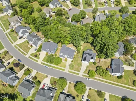 1316 Pendula Path Apex NC 27502