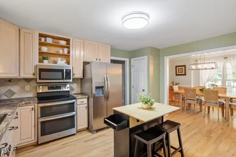 205 Hickory Glen Lane Holly Springs NC 27540