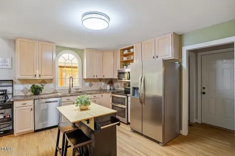 205 Hickory Glen Lane Holly Springs NC 27540