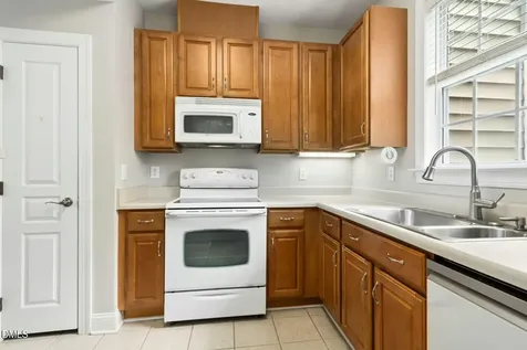 613 Ives Court Chapel Hill NC 27514