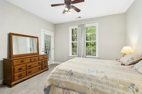 613 Ives Court Chapel Hill NC 27514