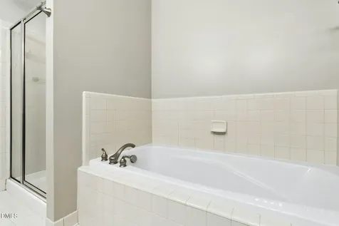 613 Ives Court Chapel Hill NC 27514